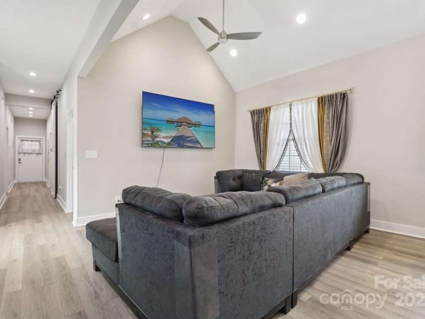 113 Mcgill Avenue, Concord, NC 28025.  MLS# CAR4247749, YatesRealty ID 288. 