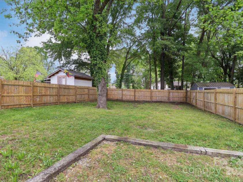 113 Mcgill Avenue, Concord, NC 28025.  MLS# CAR4247749, YatesRealty ID 288. 