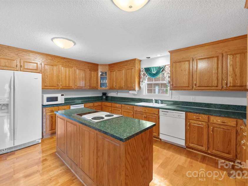 908 Ramseur Road, Bessemer City, NC 28016.  MLS# CAR4299106, YatesRealty ID 288. Kitchen