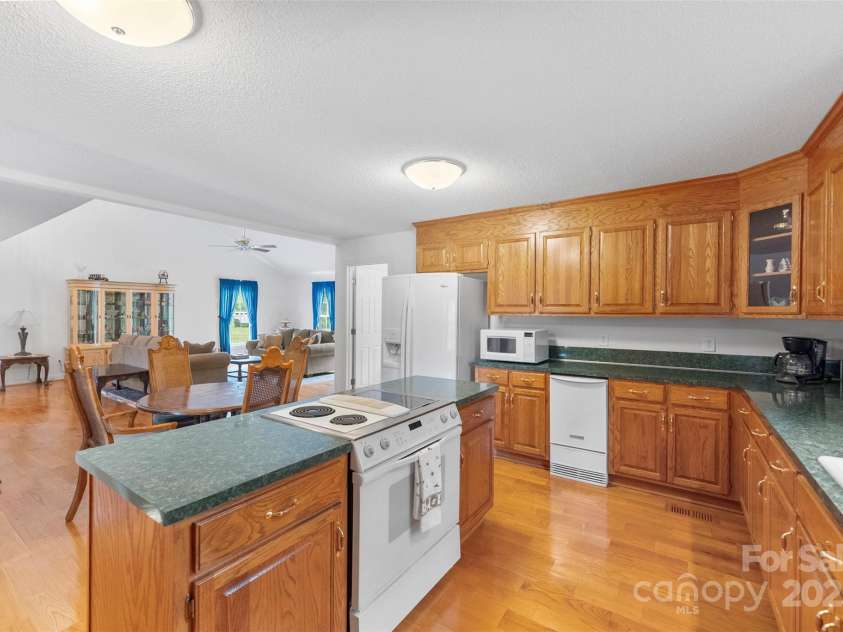 908 Ramseur Road, Bessemer City, NC 28016.  MLS# CAR4299106, YatesRealty ID 288. Kitchen