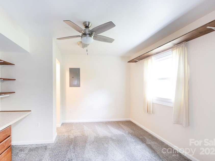 1533 Bonnie Lane, Charlotte, NC 28213.  MLS# CAR4281724, YatesRealty ID 28801. 