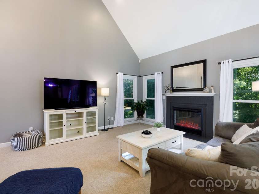 201 Wessex Way, Fort Mill, SC 29708.  MLS# CAR4403884, YatesRealty ID 28802. 