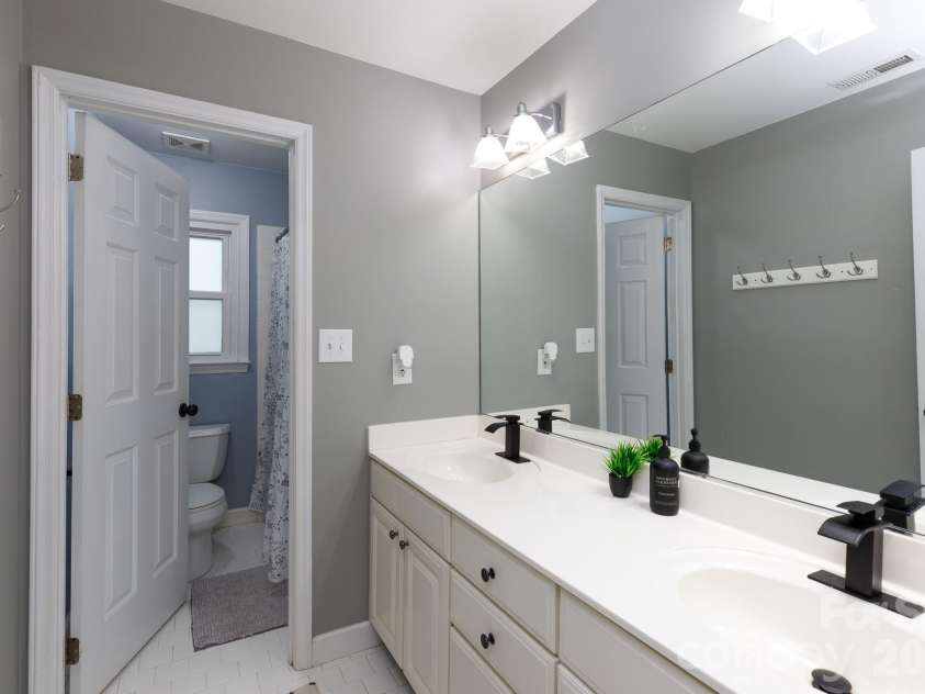 201 Wessex Way, Fort Mill, SC 29708.  MLS# CAR4403884, YatesRealty ID 28802. 