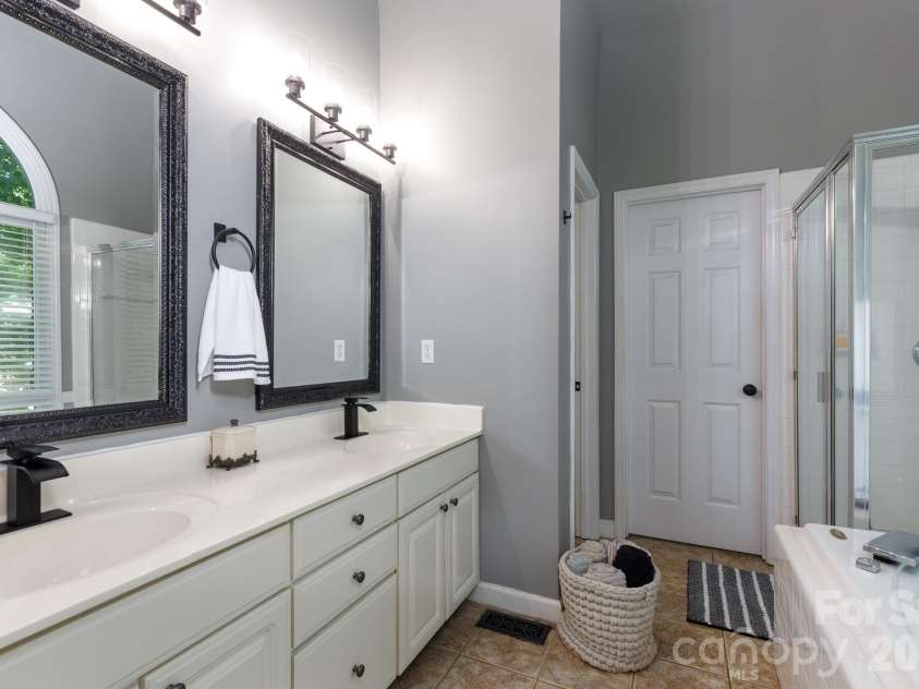 201 Wessex Way, Fort Mill, SC 29708.  MLS# CAR4403884, YatesRealty ID 28802. 
