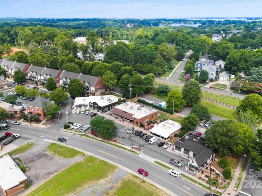 822 Cotton Gin Alley, Davidson, NC 28036.  MLS# CAR4276265, YatesRealty ID 28803. 