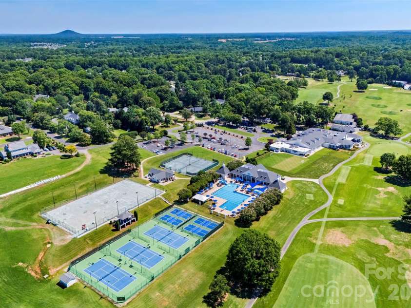 3409 Country Club Drive, Gastonia, NC 28056.  MLS# CAR4391255, YatesRealty ID 28804. 