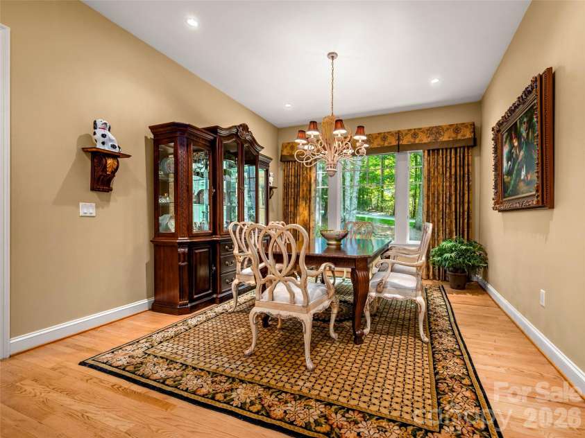 110 Little Cherokee Ridge, Hendersonville, NC 28739.  MLS# CAR4384204, YatesRealty ID 28805. 