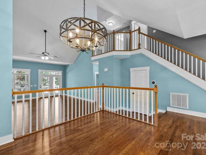 6 Oakhaven Terrace, Asheville, NC 28803.  MLS# CAR4282964, YatesRealty ID 28805. 