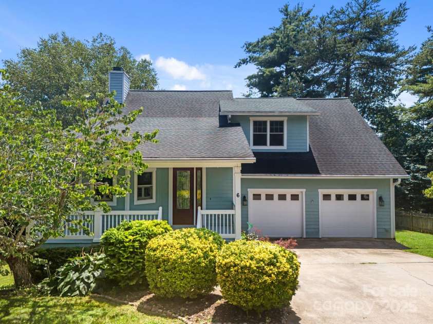 6 Oakhaven Terrace, Asheville, NC 28803.  MLS# CAR4282964, YatesRealty ID 28805. 
