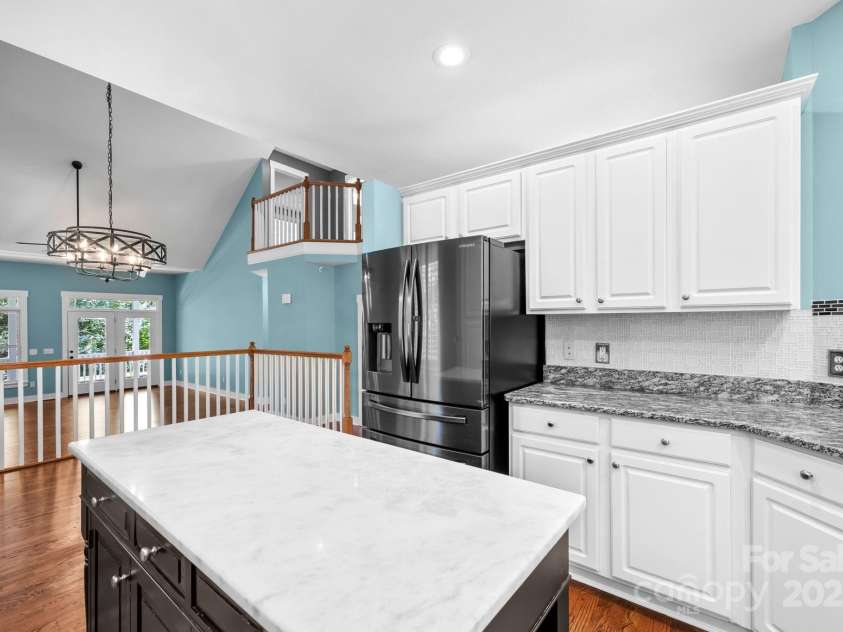 6 Oakhaven Terrace, Asheville, NC 28803.  MLS# CAR4282964, YatesRealty ID 28805. 