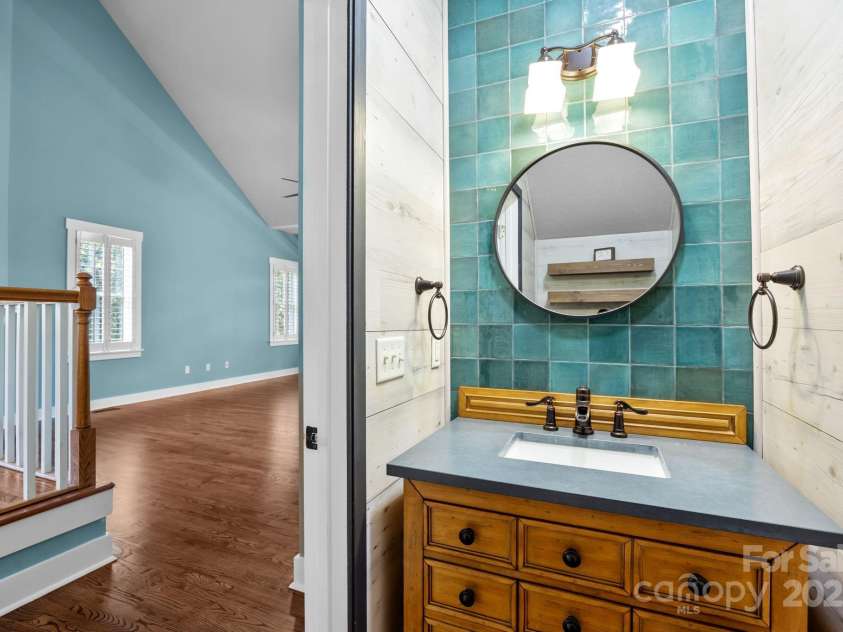 6 Oakhaven Terrace, Asheville, NC 28803.  MLS# CAR4282964, YatesRealty ID 28805. 