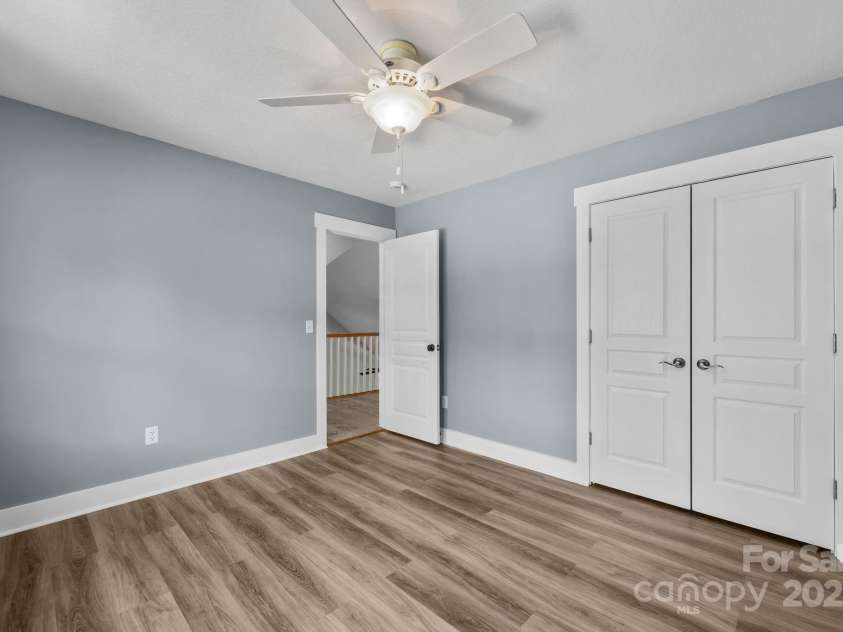 6 Oakhaven Terrace, Asheville, NC 28803.  MLS# CAR4282964, YatesRealty ID 28805. 