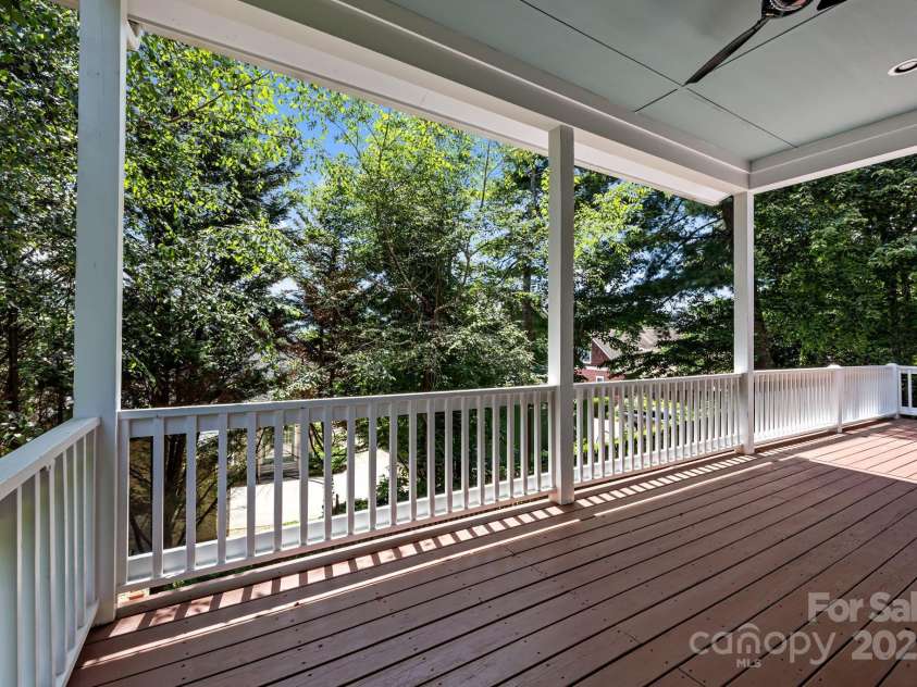 6 Oakhaven Terrace, Asheville, NC 28803.  MLS# CAR4282964, YatesRealty ID 28805. 
