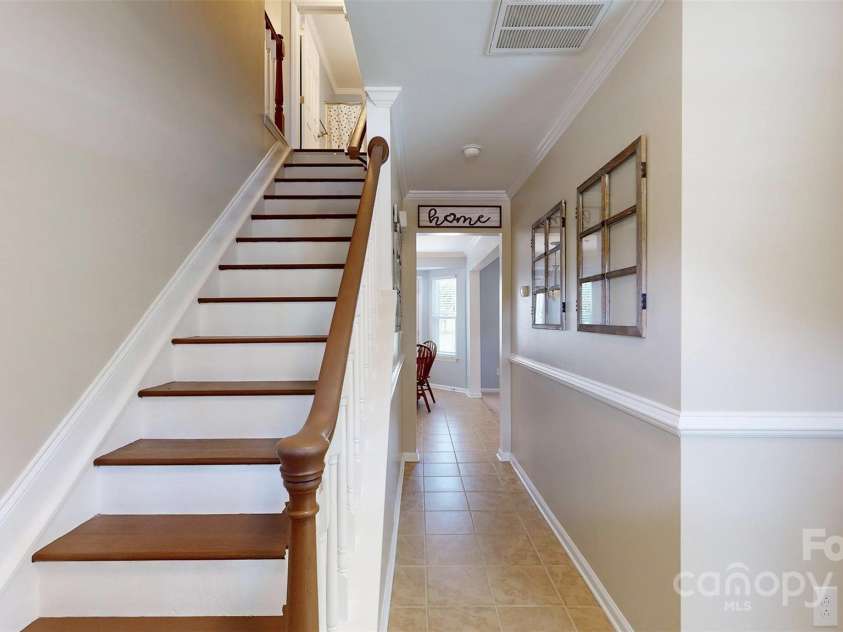 7601 Claiborne Woods Road, Charlotte, NC 28216.  MLS# CAR4282373, YatesRealty ID 28806. 