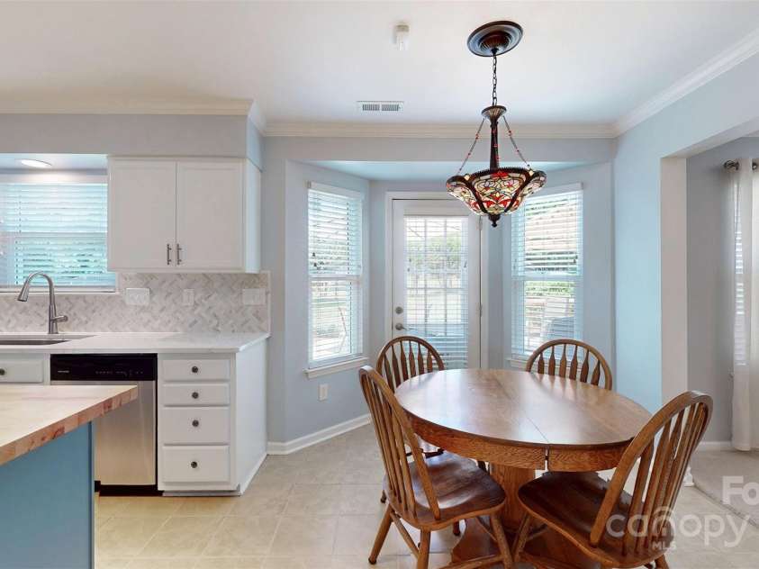 7601 Claiborne Woods Road, Charlotte, NC 28216.  MLS# CAR4282373, YatesRealty ID 28806. Kitchen area