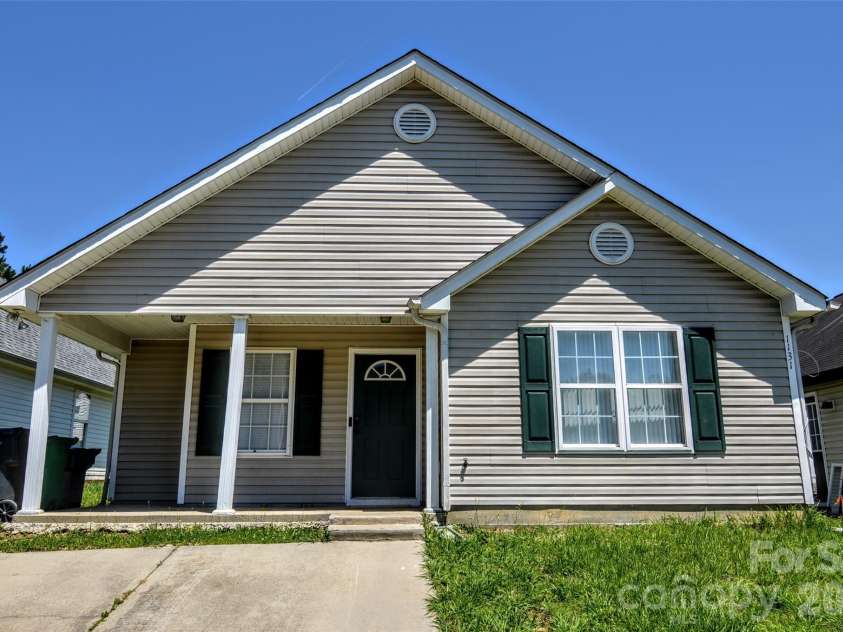 1131 Hannah Rae Court, Charlotte, NC 28214.  MLS# CAR4390631, YatesRealty ID 28807. 