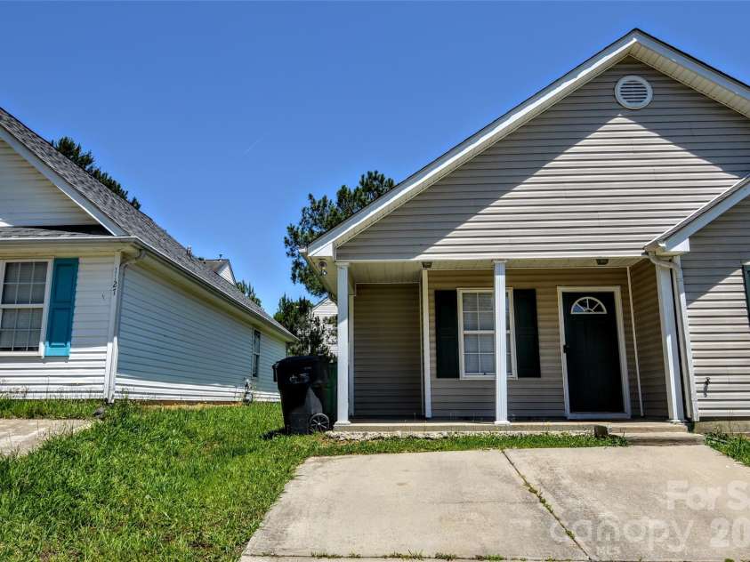 1131 Hannah Rae Court, Charlotte, NC 28214.  MLS# CAR4390631, YatesRealty ID 28807. 