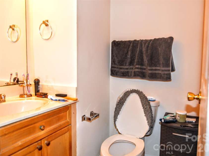 1131 Hannah Rae Court, Charlotte, NC 28214.  MLS# CAR4390631, YatesRealty ID 28807. 