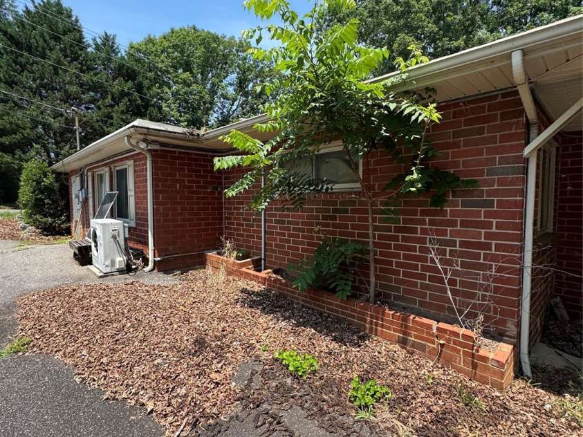 1300 Union Street, Morganton, NC 28655.  MLS# CAR4286789, YatesRealty ID 28808. 