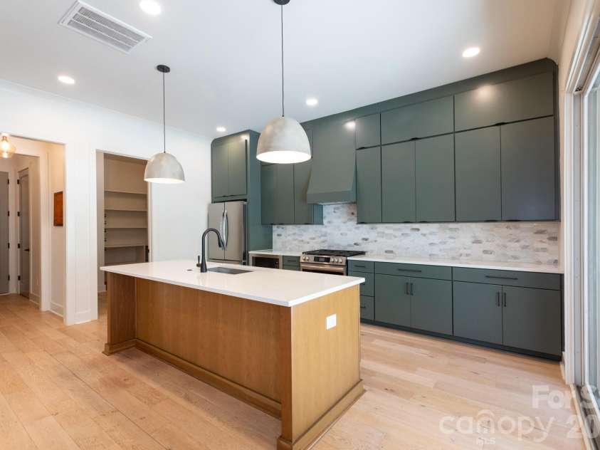 1602 Herrin Avenue, Charlotte, NC 28205.  MLS# CAR4388527, YatesRealty ID 28808. 