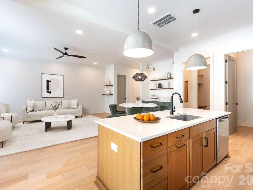 1602 Herrin Avenue, Charlotte, NC 28205.  MLS# CAR4388527, YatesRealty ID 28808. 
