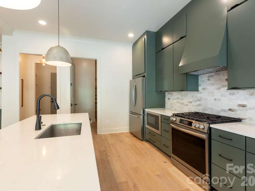 1602 Herrin Avenue, Charlotte, NC 28205.  MLS# CAR4388527, YatesRealty ID 28808. 