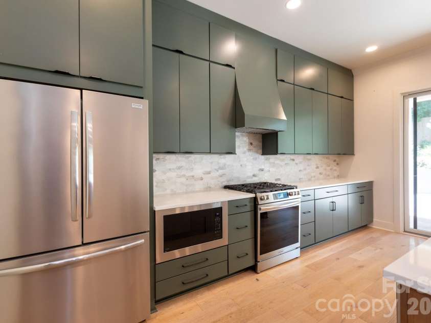 1602 Herrin Avenue, Charlotte, NC 28205.  MLS# CAR4388527, YatesRealty ID 28808. 