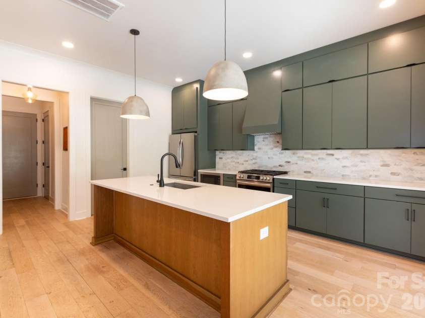 1602 Herrin Avenue, Charlotte, NC 28205.  MLS# CAR4388527, YatesRealty ID 28808. 