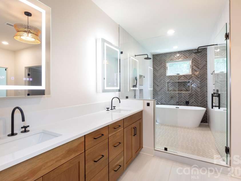 1602 Herrin Avenue, Charlotte, NC 28205.  MLS# CAR4388527, YatesRealty ID 28808. 