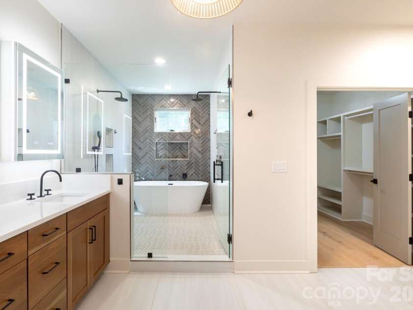 1602 Herrin Avenue, Charlotte, NC 28205.  MLS# CAR4388527, YatesRealty ID 28808. 