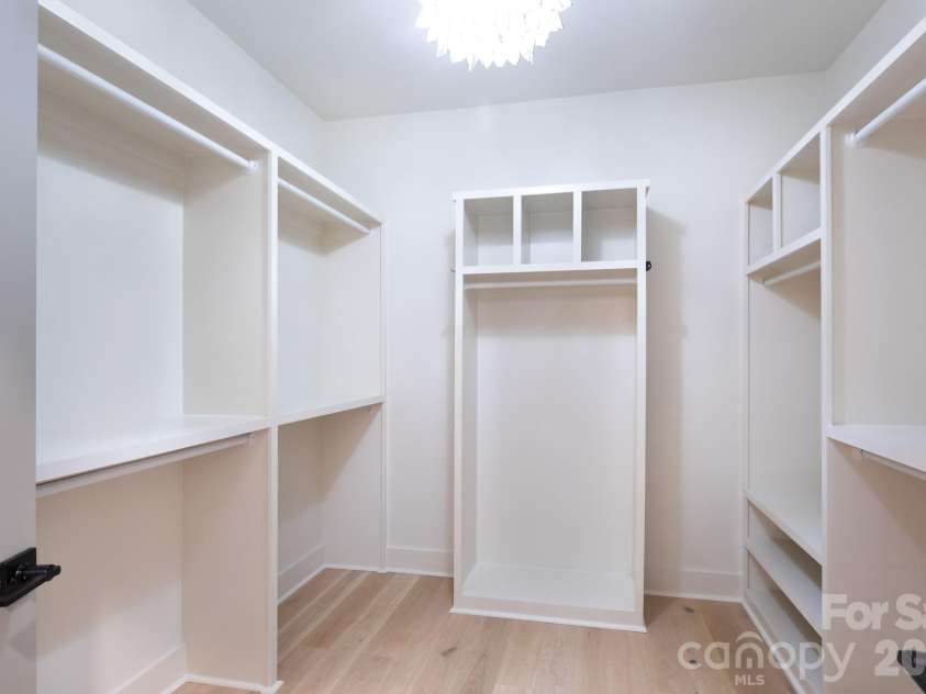1602 Herrin Avenue, Charlotte, NC 28205.  MLS# CAR4388527, YatesRealty ID 28808. Primary Walk-in-closet