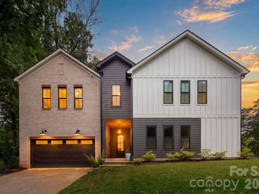 1602 Herrin Avenue, Charlotte, NC 28205.  MLS# CAR4416341, YatesRealty ID 28808. 