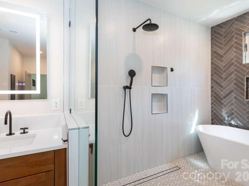1602 Herrin Avenue, Charlotte, NC 28205.  MLS# CAR4416341, YatesRealty ID 28808. 