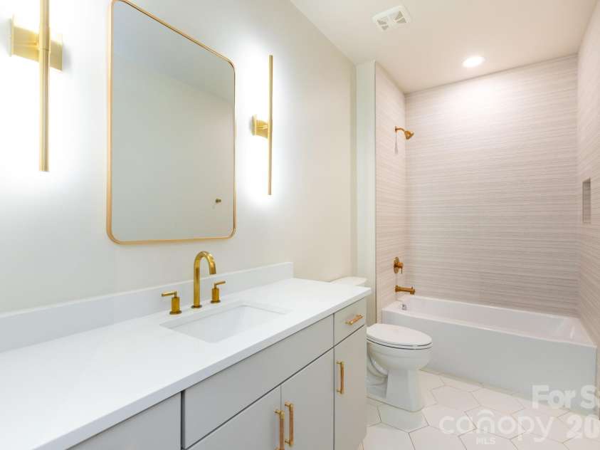1602 Herrin Avenue, Charlotte, NC 28205.  MLS# CAR4416341, YatesRealty ID 28808. 
