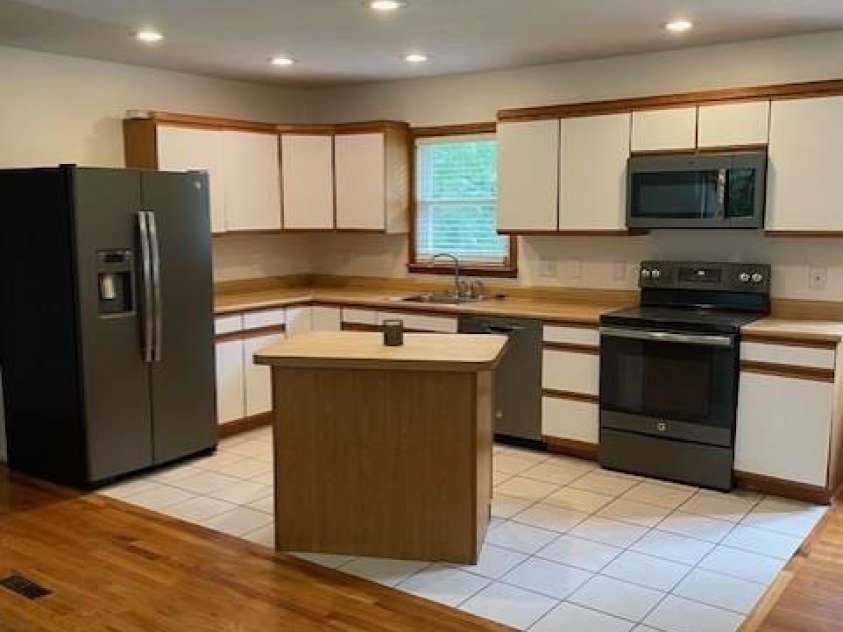 2615 Green Acres Street, Lenoir, NC 28945.  MLS# CAR4279457, YatesRealty ID 28809. 