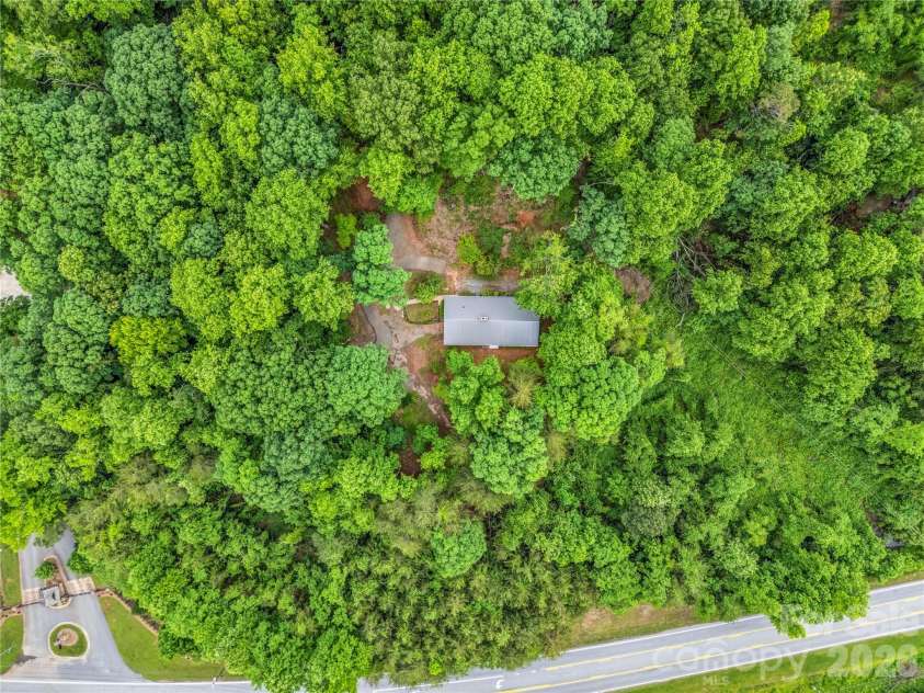 200 Little Wings Mountain Road, Columbus, NC 28722.  MLS# CAR4289310, YatesRealty ID 2881. Drone Footage