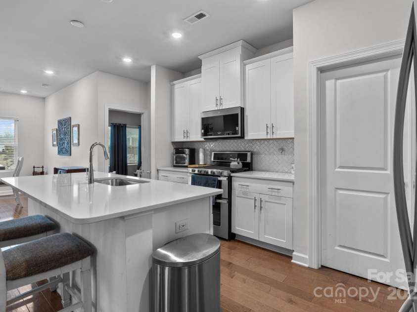 8932 Pennegrove Circle, Charlotte, NC 28214.  MLS# CAR4212825, YatesRealty ID 2881. 