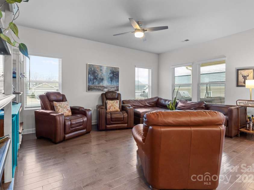 8932 Pennegrove Circle, Charlotte, NC 28214.  MLS# CAR4212825, YatesRealty ID 2881. 