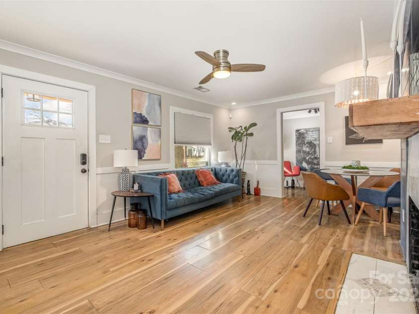 2137 Highland Street, Charlotte, NC 28208.  MLS# CAR4228273, YatesRealty ID 28810. 