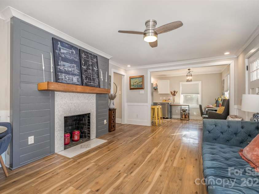 2137 Highland Street, Charlotte, NC 28208.  MLS# CAR4228273, YatesRealty ID 28810. 