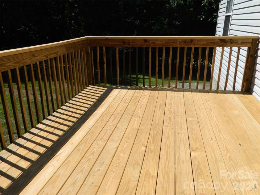5320 Eider Lane, Granite Falls, NC 28630.  MLS# CAR4352899, YatesRealty ID 28811. 