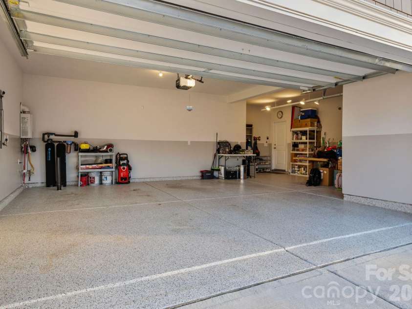2111 Lapalma Trace, Lake Wylie, SC 29710.  MLS# CAR4363175, YatesRealty ID 28812. 3 Car Garage