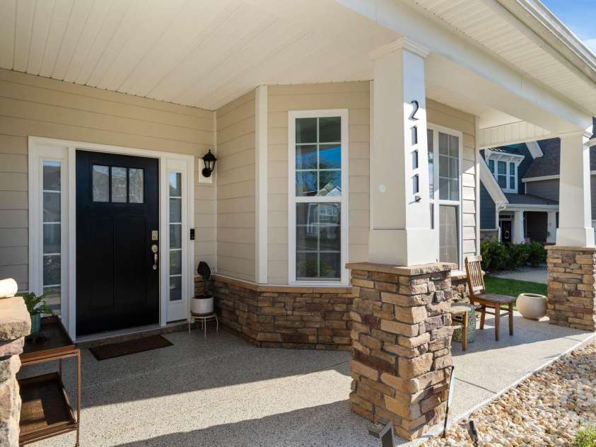 2111 Lapalma Trace, Lake Wylie, SC 29710.  MLS# CAR4363175, YatesRealty ID 28812. 
