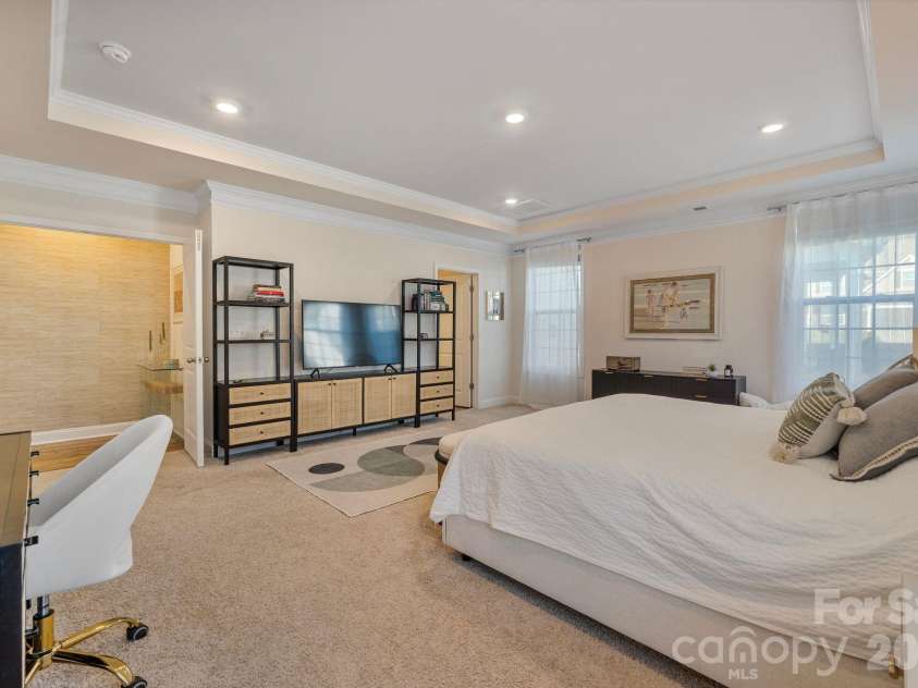 2111 Lapalma Trace, Lake Wylie, SC 29710.  MLS# CAR4363175, YatesRealty ID 28812. 