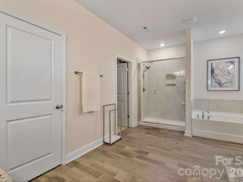 2111 Lapalma Trace, Lake Wylie, SC 29710.  MLS# CAR4363175, YatesRealty ID 28812. 