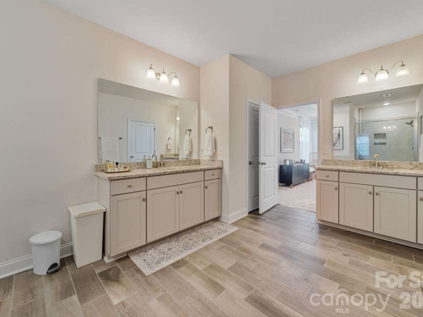 2111 Lapalma Trace, Lake Wylie, SC 29710.  MLS# CAR4363175, YatesRealty ID 28812. 