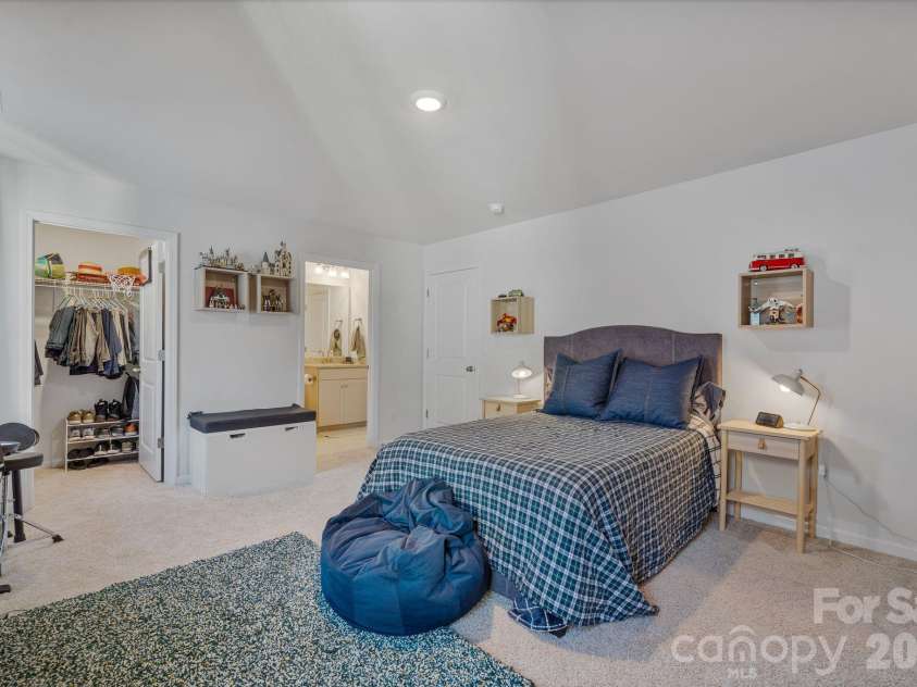 2111 Lapalma Trace, Lake Wylie, SC 29710.  MLS# CAR4363175, YatesRealty ID 28812. 