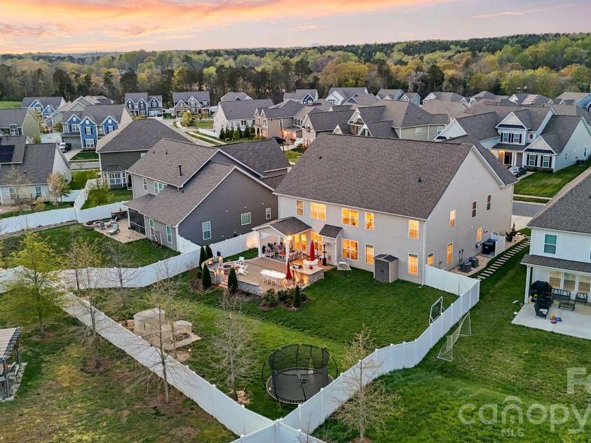 2111 Lapalma Trace, Lake Wylie, SC 29710.  MLS# CAR4363175, YatesRealty ID 28812. 