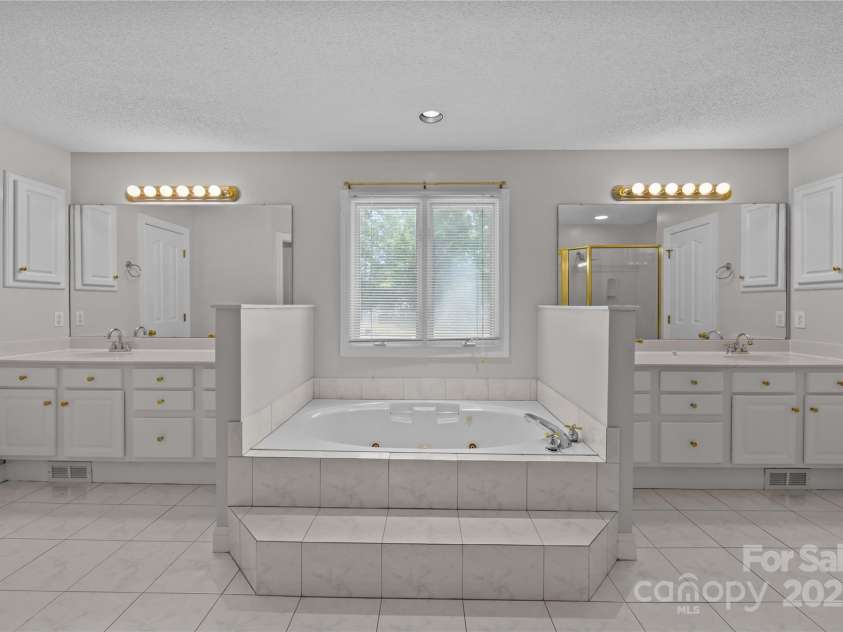 4116 Hoodridge Lane, Mint Hill, NC 28227.  MLS# CAR4280789, YatesRealty ID 28812. 