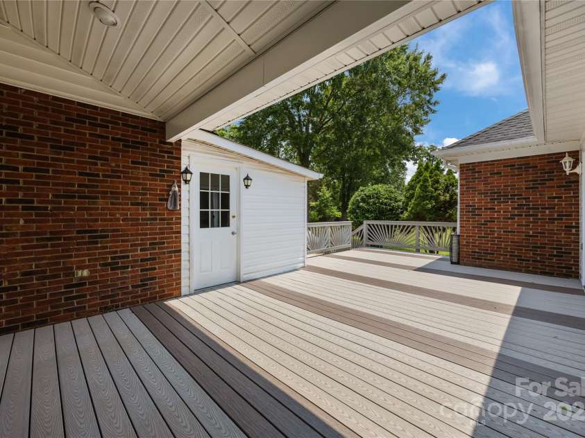 4116 Hoodridge Lane, Mint Hill, NC 28227.  MLS# CAR4280789, YatesRealty ID 28812. 